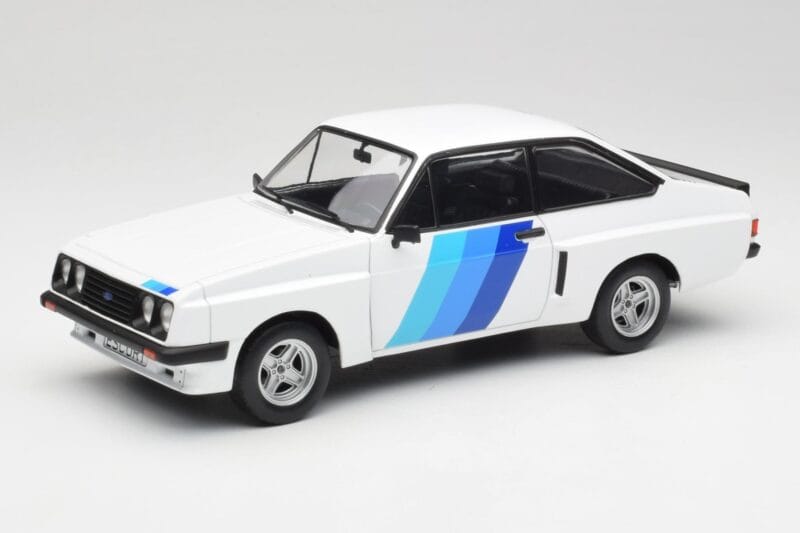 Ford Escort Mk2 RS 2000 X-Pack Diamond Bel & Modra Decor MCG 1:18 MCG18351 Kovina