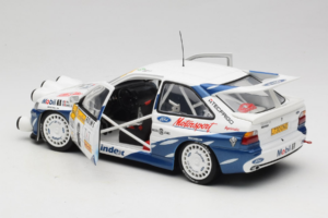 Ford Escort RS Cosworth Mobil 1 #6 F. Delecour / D. Grataloup Rally Monte Carlo Night Version Winner 1994 UT Models 1:18 3945 – slika 5 od 8