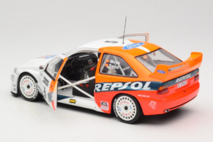 Ford Escort RS Cosworth Repsol #5 C. Sainz / L. Moya RAC Rally 1997 UT Models 1:18 39750 Kovina – slika 5 od 8