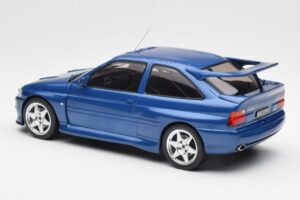 Ford Escort RS Cosworth Moder IXO 1:18 18CMC180 Kovina – slika 5 od 6