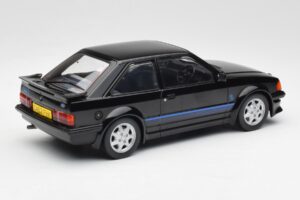Ford Escort RS Turbo Zasebni Avto Princese Diane Črn MCG 1:18 MCG18420 Kovina – slika 2 od 6