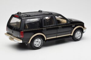 Ford Expedition Eddie Bauer Črn UT Models 1:18 22710 Kovina – slika 2 od 7