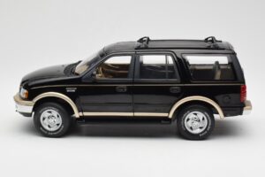Ford Expedition Eddie Bauer Črn UT Models 1:18 22710 Kovina – slika 5 od 7