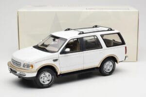 Ford Expedition Eddie Bauer Bel UT Models 1:18 22712 Kovina – slika 8 od 8