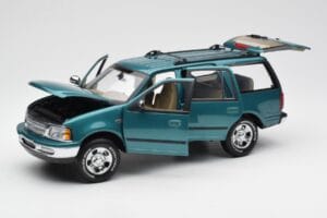 Ford Expedition XLT Zelen Metalik UT Models 1:18 22717 Kovina – slika 2 od 8