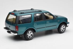 Ford Expedition XLT Zelen Metalik UT Models 1:18 22717 Kovina – slika 3 od 8