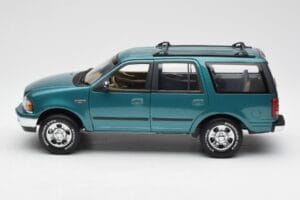 Ford Expedition XLT Zelen Metalik UT Models 1:18 22717 Kovina – slika 4 od 8
