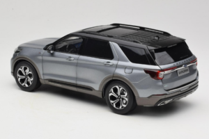 Ford Explorer Siv OEM 1:18 FORD2020 Kovina – slika 7 od 8