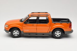 Ford Explorer Sport Trac Oranžen Maisto 1:18 536891G Kovina – slika 4 od 8