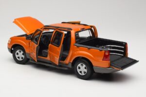 Ford Explorer Sport Trac Oranžen Maisto 1:18 536891G Kovina – slika 5 od 8