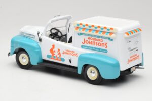 Ford F-1 Howard Johnson's Ice Cream Road Signature 1:18 92229 Kovina – slika 5 od 6