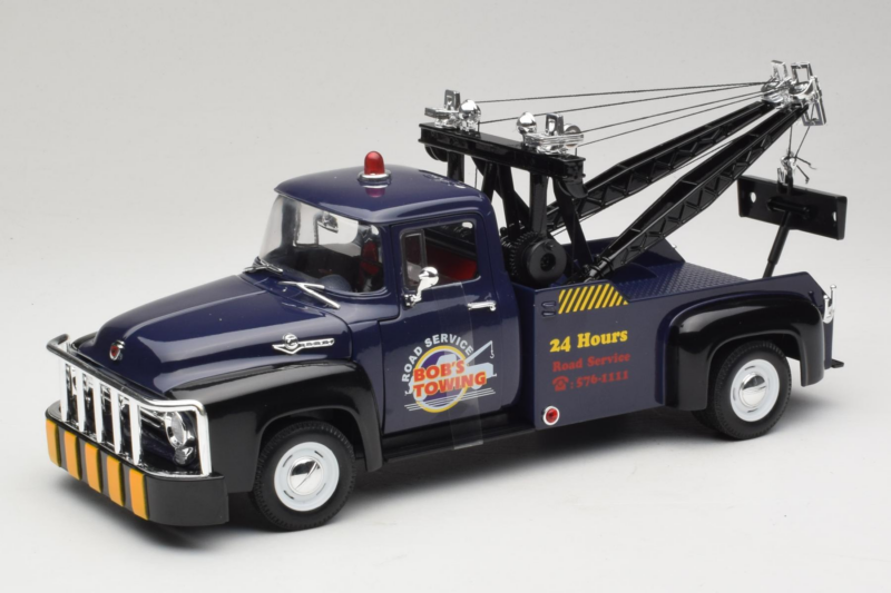 Ford F-100 Vlečno Vozilo Bob's Towing Welly 1:18 19834-W Kovina