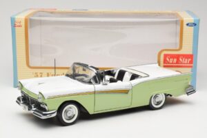 Ford Fairlane Skyliner Zelen & Bel Sun Star 1:18 FORD003 Kovina – slika 9 od 9