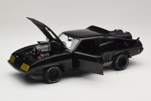 Ford Falcon XB Interceptor Mad Max 2 The Road Warrior AUTOart 1:18 72745 Kovina – slika 2 od 8