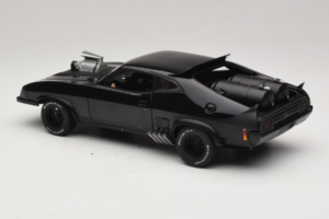 Ford Falcon XB Interceptor Mad Max 2 The Road Warrior AUTOart 1:18 72745 Kovina – slika 7 od 8