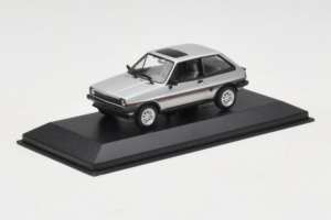Ford Fiesta XR2 Srebrna Minichamps 1:43 400085160 Kovina – slika 2 od 4