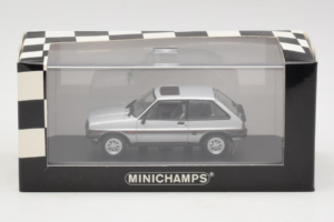 Ford Fiesta XR2 Srebrna Minichamps 1:43 400085160 Kovina – slika 4 od 4