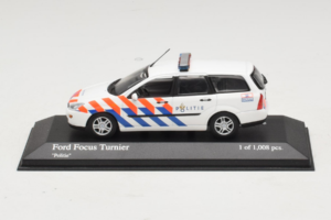 Ford Focus Turnier Politie Minichamps 1:43 430087092 Kovina