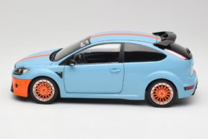 Ford Focus RS LM Classic Edition Gulf 1968 Ford GT40 Tribute Minichamps 1:18 100080068 Kovina – slika 4 od 8