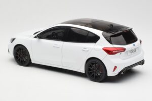 Ford Focus ST Mk4 Frozen Bel MCG 1:18 MCG18453 Kovina – slika 5 od 6