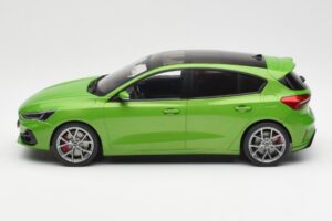 Ford Focus ST Mk4 Zelen MCG 1:18 MCG18452 Kovina – slika 3 od 6
