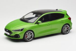 Ford Focus ST Mk4 Zelen MCG 1:18 MCG18452 Kovina
