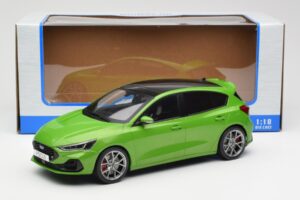 Ford Focus ST Mk4 Zelen MCG 1:18 MCG18452 Kovina – slika 6 od 6