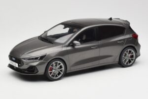 Ford Focus ST Mk4 Siv MCG 1:18 MCG18454 Kovina