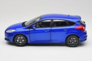 Ford Focus ST Mk2 Blue Metallic Minichamps 1:18 110082001 Kovina – slika 4 od 8