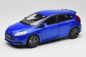 Ford Focus ST Mk2 Blue Metallic Minichamps 1:18 110082001 Kovina