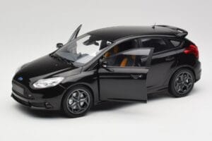 Ford Focus ST Mk2 Panther Black Metallic Minichamps 1:18 110082000 Kovina – slika 2 od 8