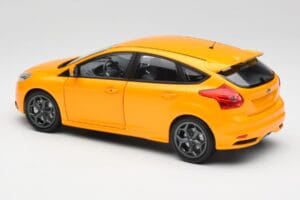 Ford Focus ST Mk2 Tangerine Scream Minichamps 1:18 110082005 Kovina – slika 7 od 8