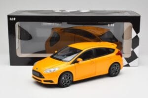 Ford Focus ST Mk2 Tangerine Scream Minichamps 1:18 110082005 Kovina – slika 8 od 8