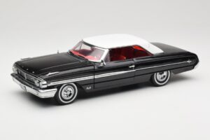 Ford Galaxie 500 Črn Sun Star 1:18 1442 Kovina
