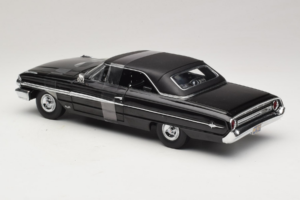 Ford Galaxie 500 Men in Black 3 Movie GreenLight 1:18 15301 Kovina – slika 5 od 6