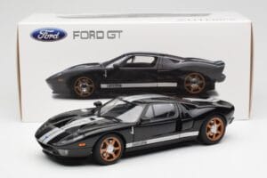 Ford GT Črn Z Belimi Črtami AUTOart 1:18 73023 Kovina – slika 8 od 8