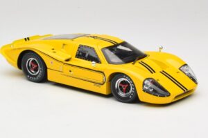 Ford GT40 Mk IV Rumena 1967 Shelby Collectibles 1:18 31414S Kovina – slika 6 od 8