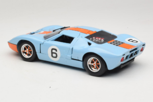 Ford GT40 Gulf #6 J. Ickx / J. Oliver 24 Hours of Le Mans 1969 Eagles Race 1:18 300600 Kovina – slika 7 od 8