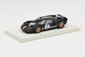 Ford GT40 Mk II #2 B. McLaren / C. Amon Shelby American Winner 24 Hours of Le Mans 1966 Spark 1:43 43LM66-O1 Smola – slika 2 od 4