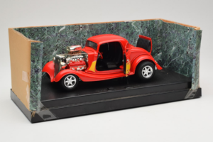 Ford High Tech Rdeča s Plamenom American Muscle 1:18 7726 Kovina – slika 2 od 4