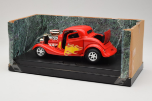 Ford High Tech Rdeča s Plamenom American Muscle 1:18 7726 Kovina – slika 3 od 4