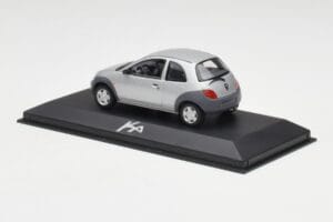 Ford Ka Mk1 Srebrno Siva Minichamps 1:43 130248 Kovina – slika 3 od 4