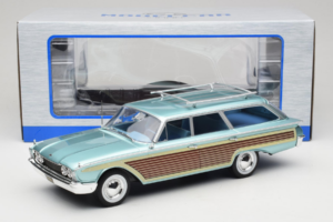 Ford Country Squire Modra MCG 1:18 MCG18049 Kovina – slika 6 od 6
