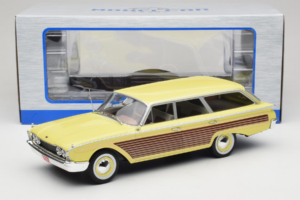 Ford Country Squire Rumen MCG 1:18 MCG18048 Kovina – slika 6 od 6