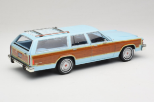 Ford LTD Country Squire Charlie's Angels Movie GreenLight 1:18 19066 Kovina – slika 3 od 8