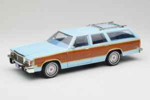 Ford LTD Country Squire Charlie's Angels Movie GreenLight 1:18 19066 Kovina