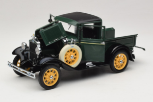 Ford Model A Pickup Valley Green Motor City 1:18 40003 Kovina – slika 2 od 8
