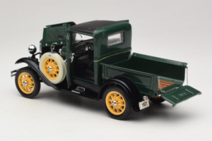 Ford Model A Pickup Valley Green Motor City 1:18 40003 Kovina – slika 5 od 8