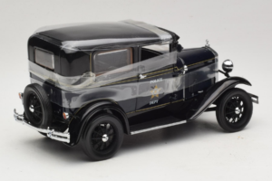 Ford Model A Tudor Police Car Motor City 1:18 43008 Kovina – slika 2 od 6