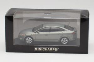 Ford Mondeo Mk3 Sedan Siva Metallic Minichamps 1:43 IND403086003 Kovina – slika 4 od 4